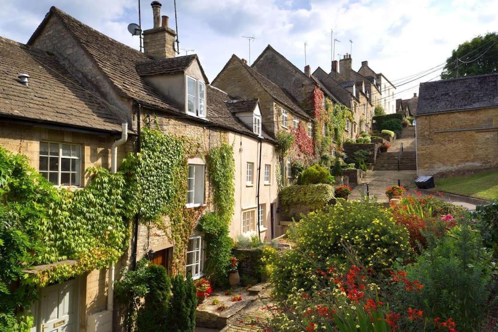 Cotswold Manor House - Country House Retreat With Hot Tub, Ideal For Large Groups Petty France ภายนอก รูปภาพ