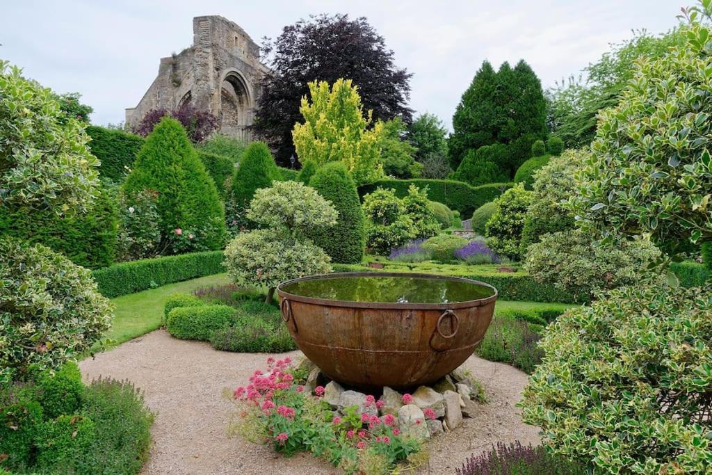 Cotswold Manor House - Country House Retreat With Hot Tub, Ideal For Large Groups Petty France ภายนอก รูปภาพ