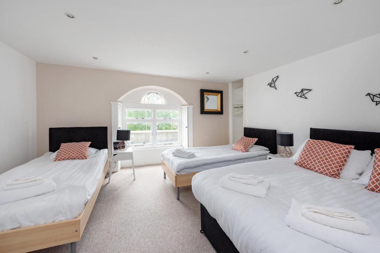 Cotswold Manor House - Country House Retreat With Hot Tub, Ideal For Large Groups Petty France ภายนอก รูปภาพ
