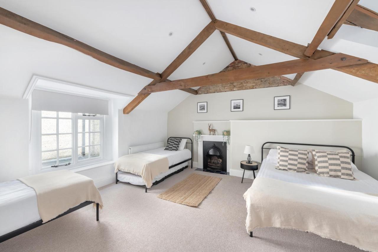 Cotswold Manor House - Country House Retreat With Hot Tub, Ideal For Large Groups Petty France ภายนอก รูปภาพ