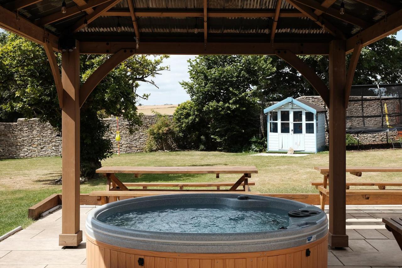 Cotswold Manor House - Country House Retreat With Hot Tub, Ideal For Large Groups Petty France ภายนอก รูปภาพ